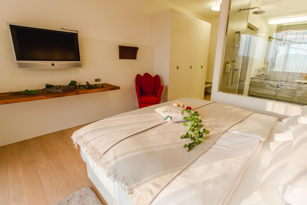 Wohnen Im Wein Apartamento Ehrenhausen Exterior foto